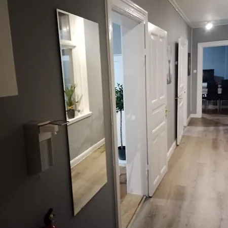 Zentrum 1 2 M R * Flensborg